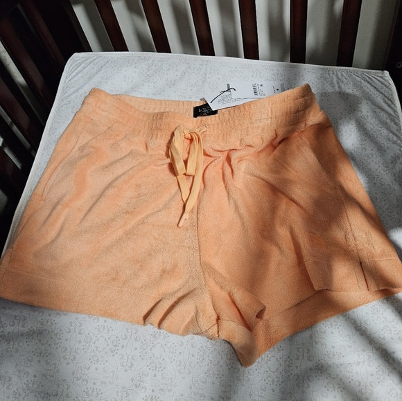 Ugg shorts - Picture 3 of 7